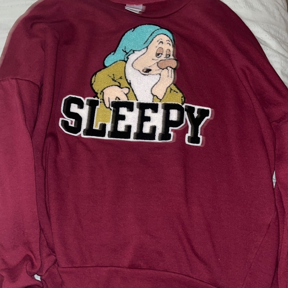 🚚FREE SHIPPPING🚚Sleepy, Snow White Crew Neck (L)